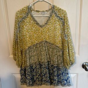 Top, tiered, yellow, sage, and blue floral - like new